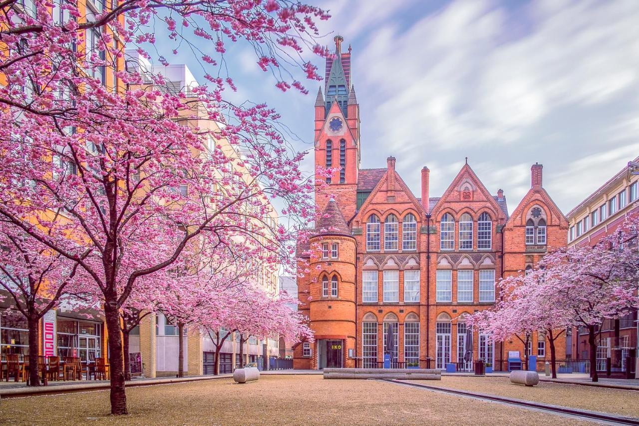 Two Bedroom Apartment - En Suites - Smart Tv'S - Wifi - Netflix - Bearwood バーミンガム エクステリア 写真
